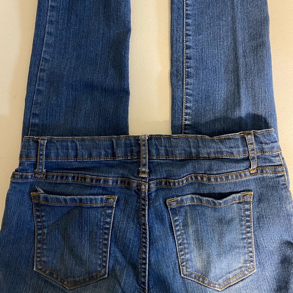 Blue jeans - Picture 2 of 2